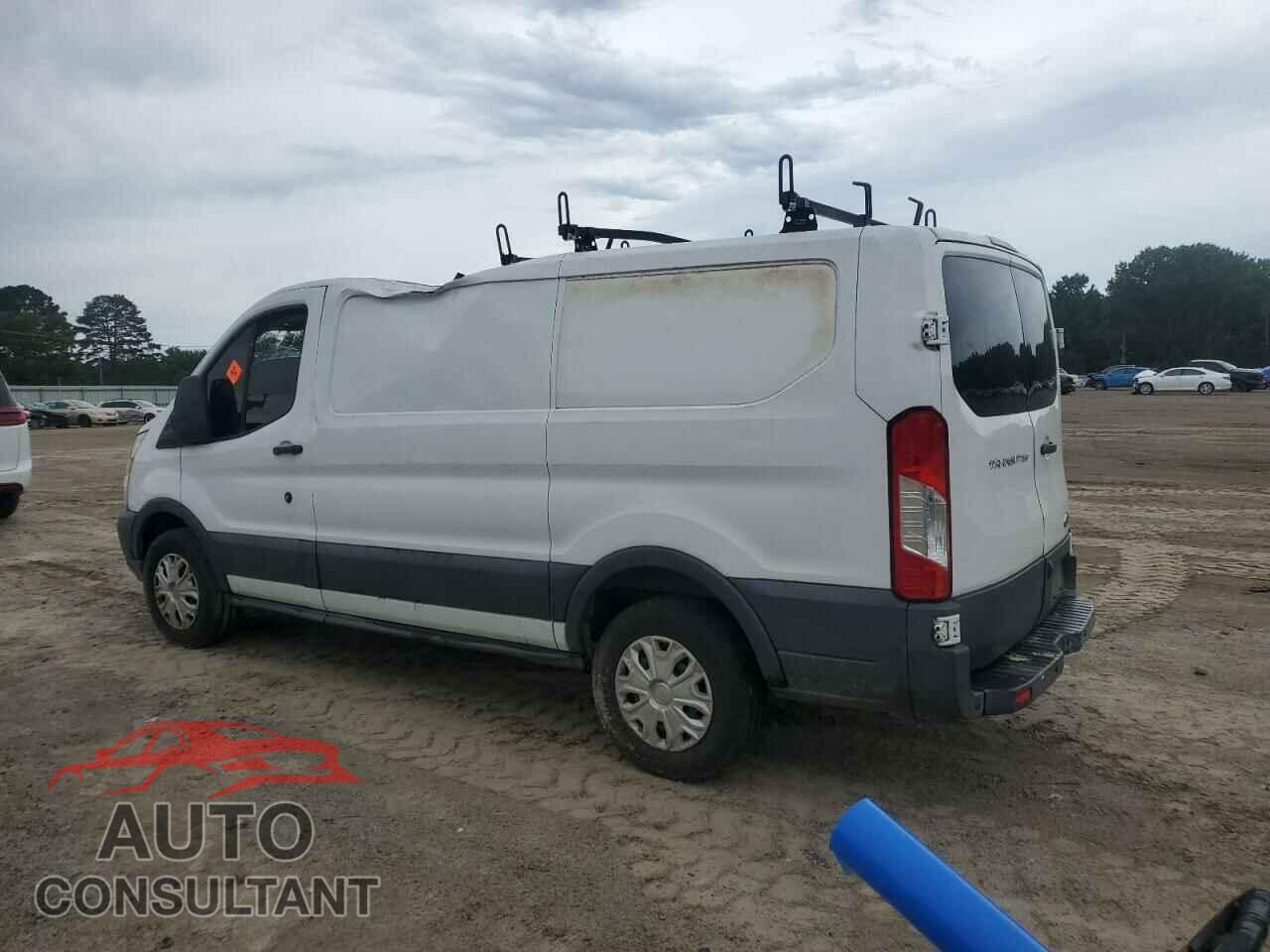 FORD TRANSIT 2017 - 1FTYR1YM0HKA87159