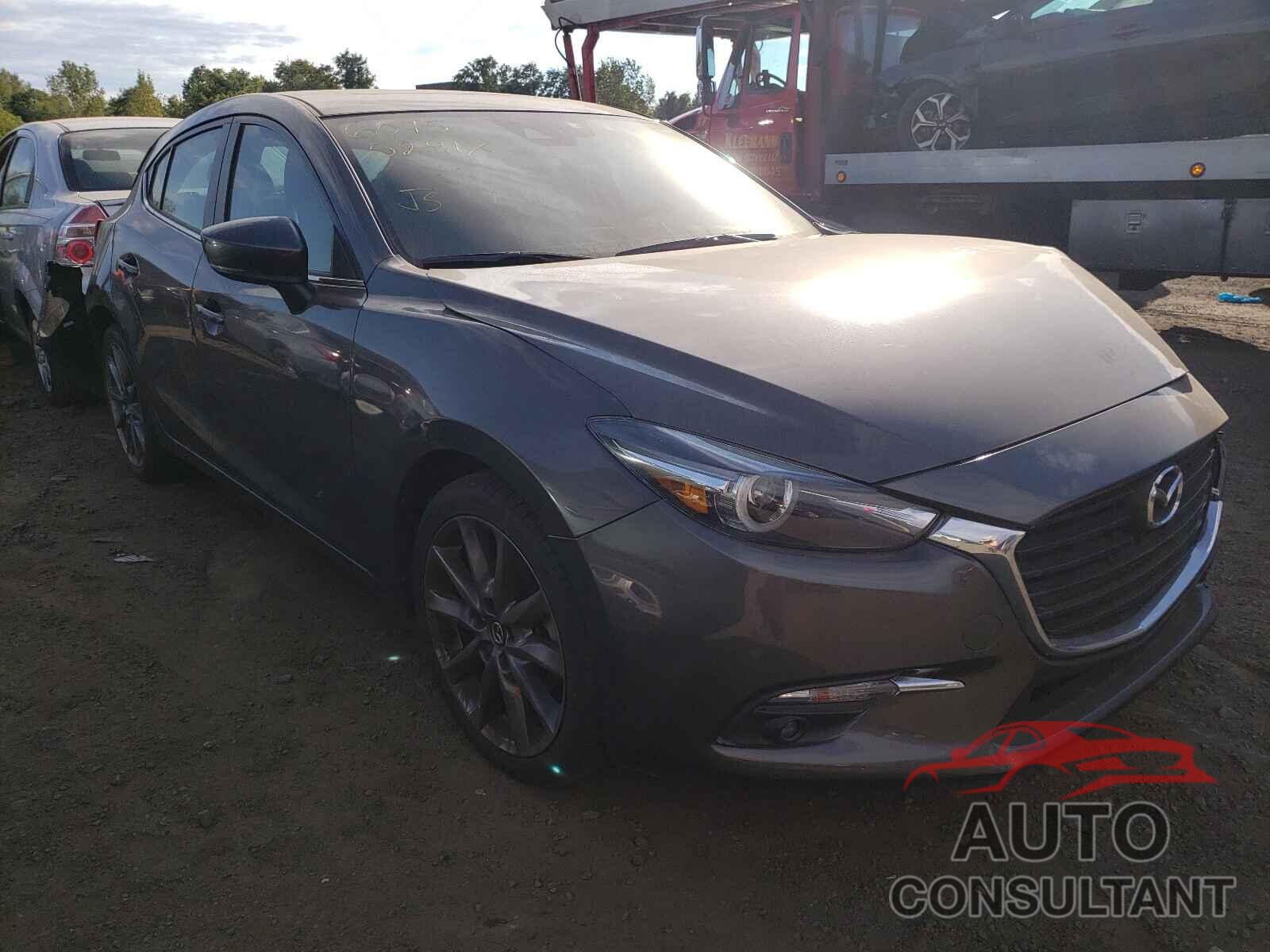 MAZDA 3 2018 - 3MZBN1M36JM176843