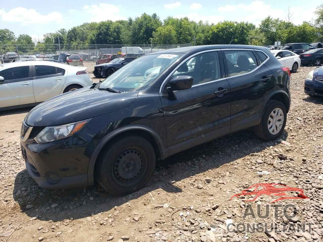 NISSAN ROGUE 2018 - JN1BJ1CR8JW262856