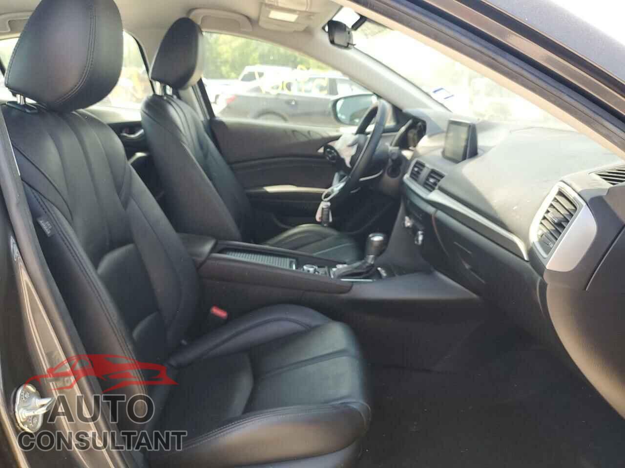 MAZDA 3 2018 - 3MZBN1V3XJM167786