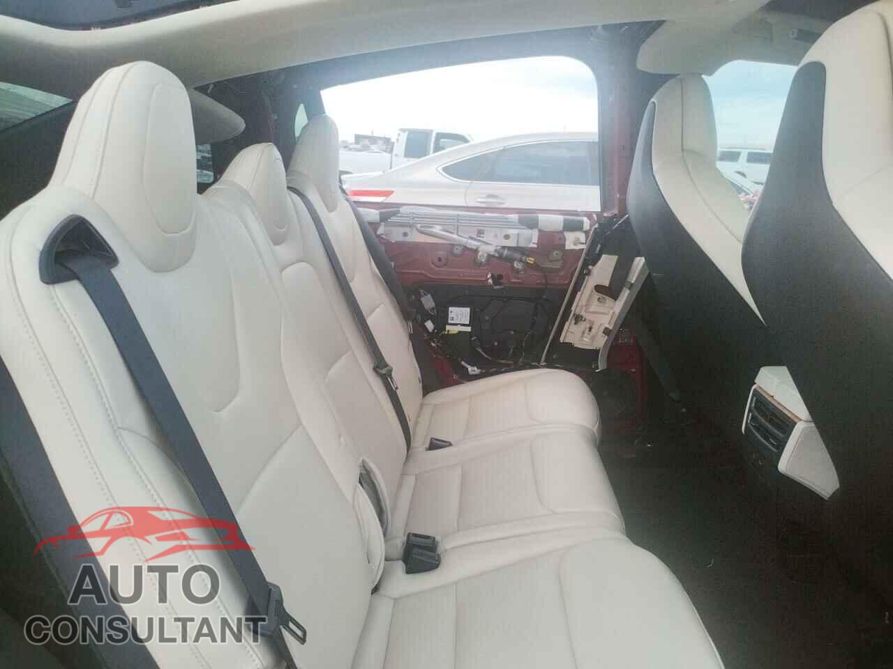 TESLA MODEL X 2018 - 5YJXCDE2XJF141555