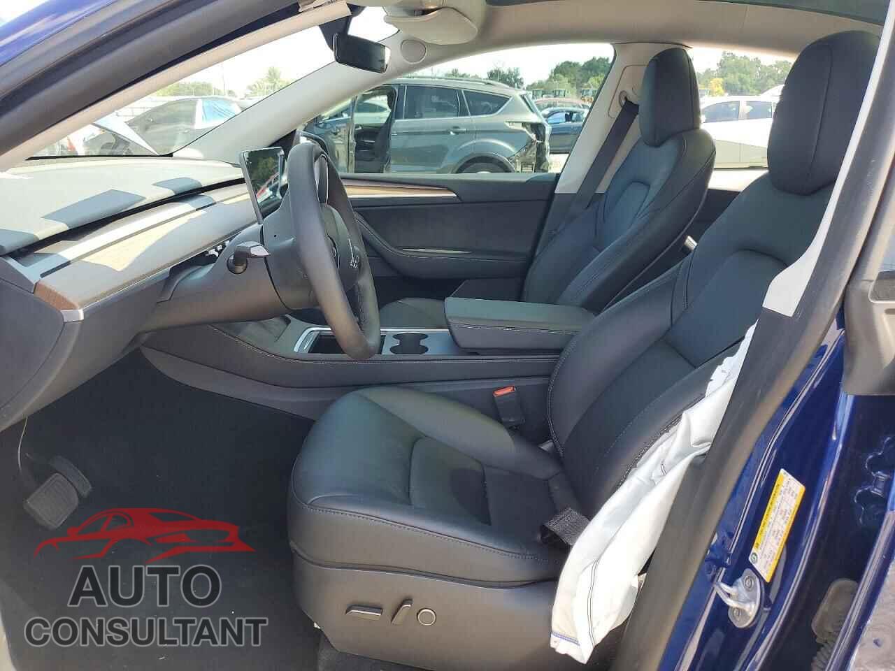 TESLA MODEL Y 2024 - 7SAYGDED9RF158114