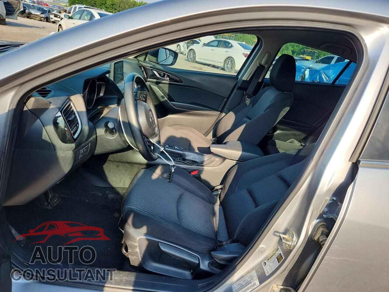 MAZDA 3 2016 - JM1BM1U7XG1277172