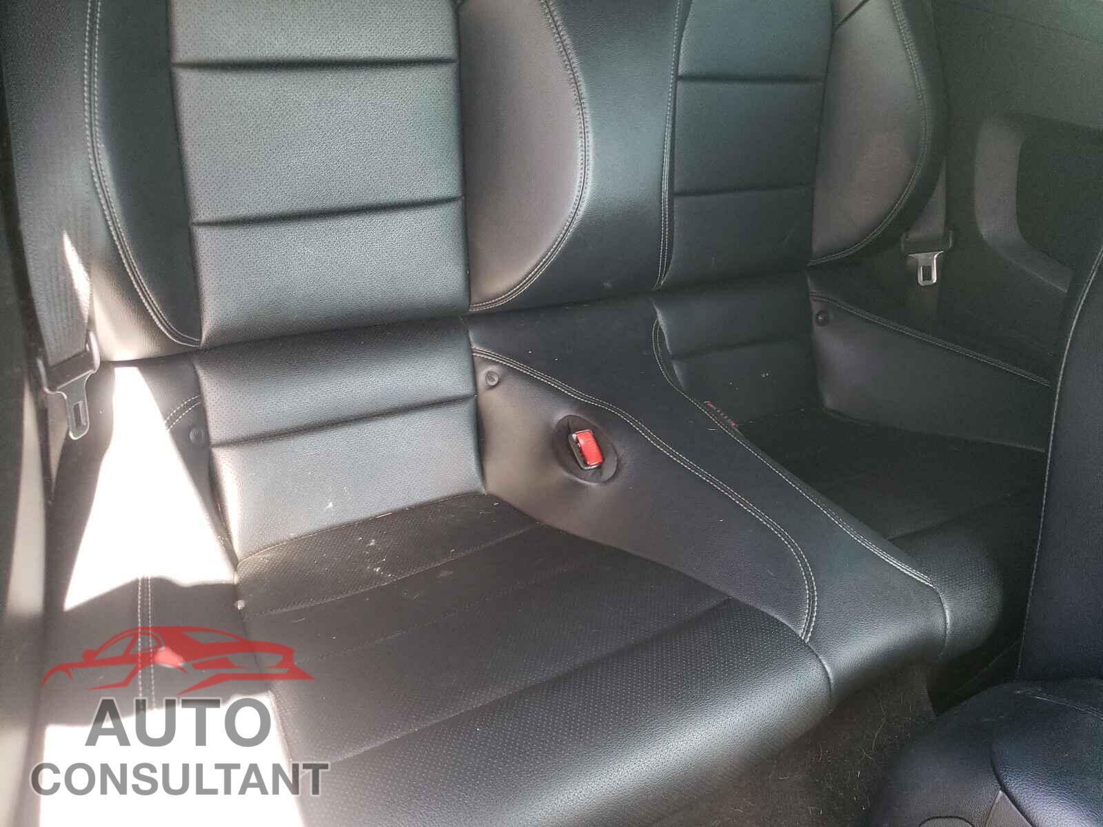 FORD MUSTANG 2016 - 1FATP8UH5G5253714