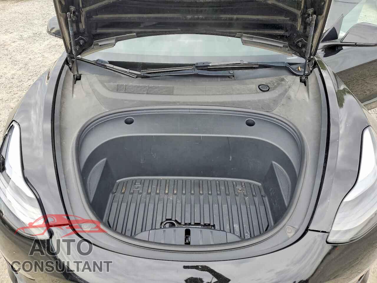 TESLA MODEL 3 2023 - 5YJ3E1EA5PF455847