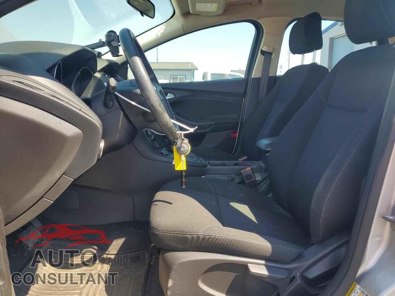 FORD FOCUS 2016 - 1FADP3K21GL276294