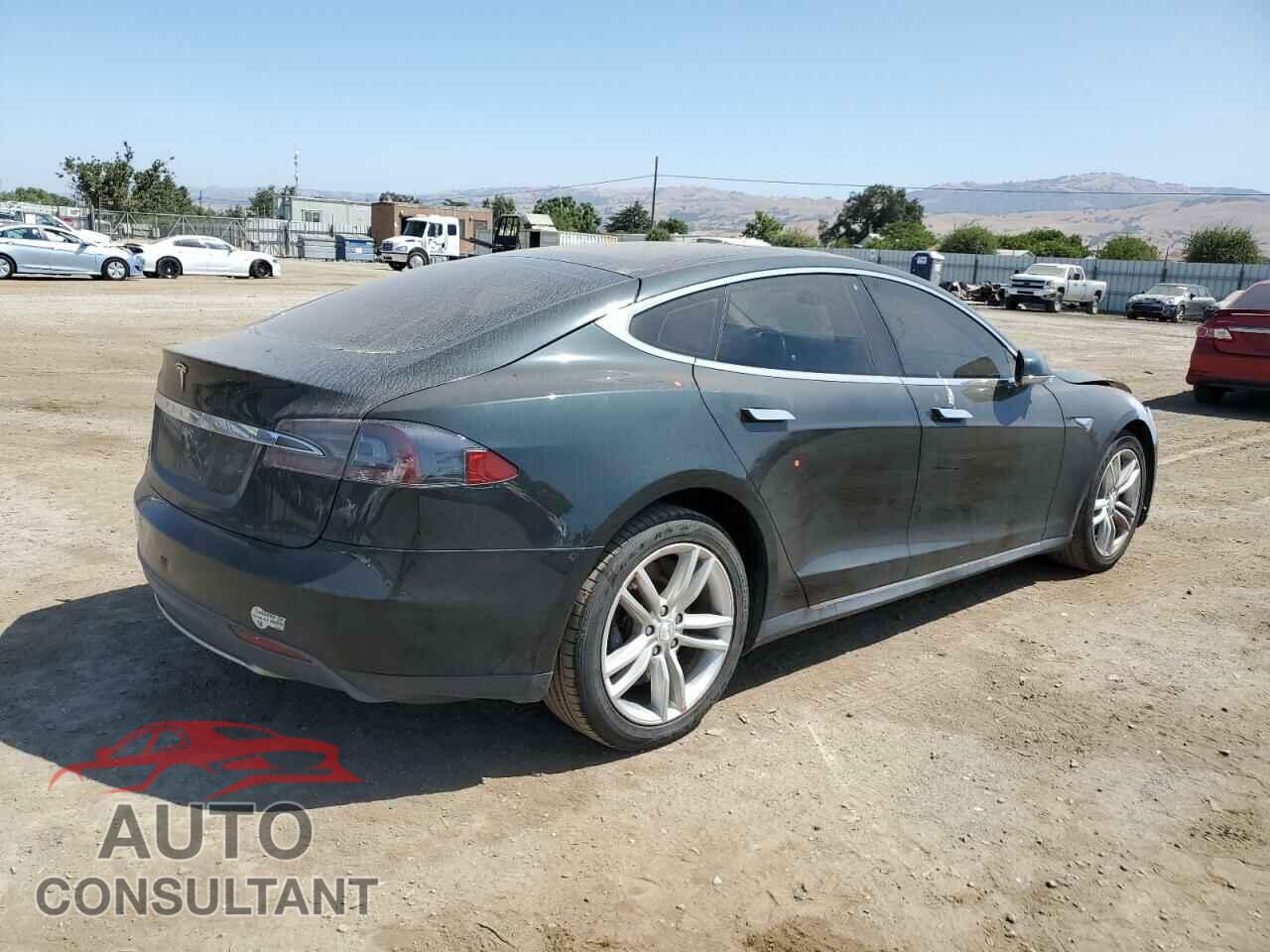 TESLA MODEL S 2012 - 5YJSA1DN3CFP02708