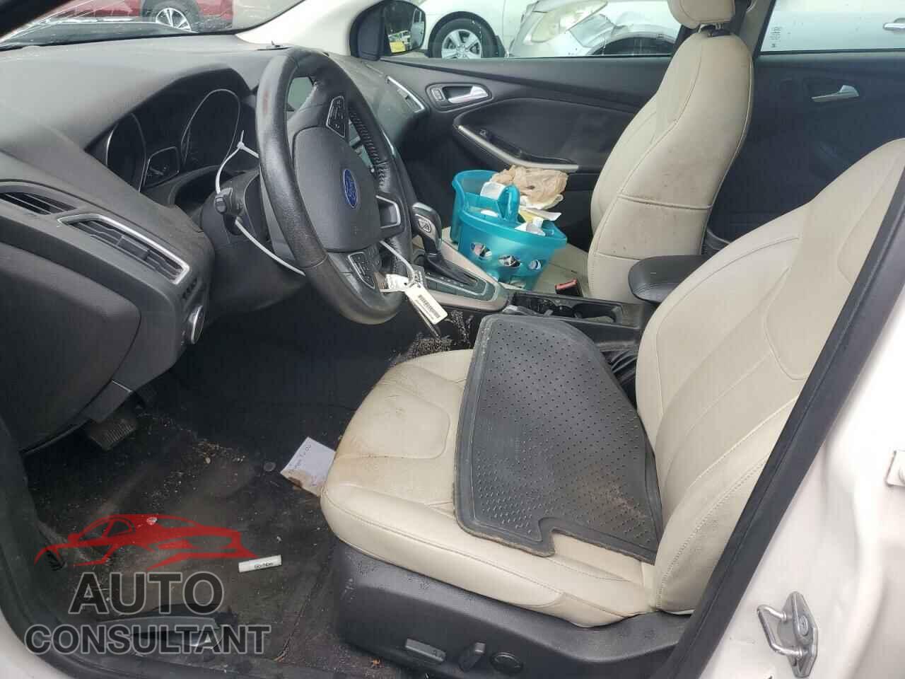 FORD FOCUS 2017 - 1FADP3N28HL348721