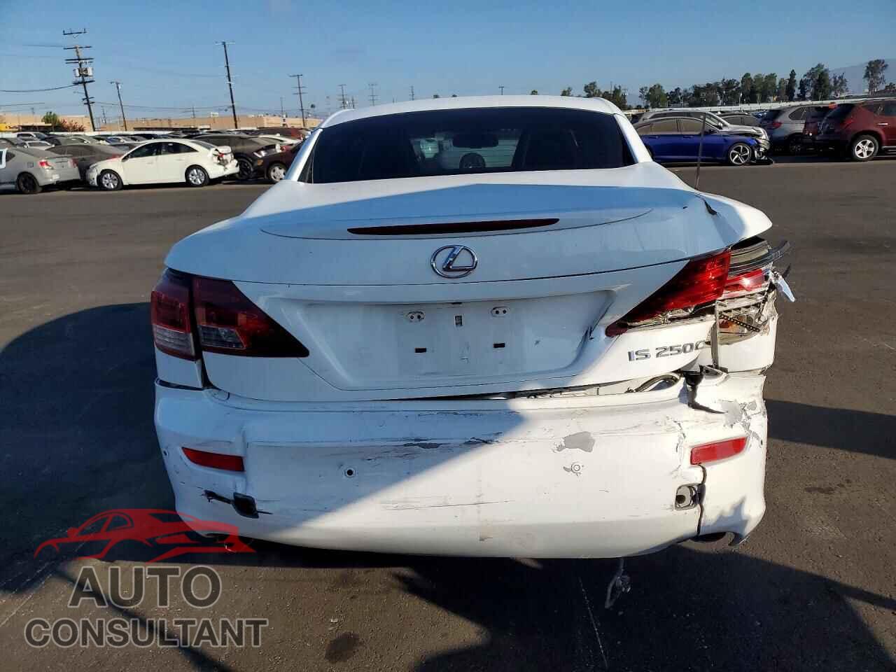 LEXUS IS 2014 - JTHFF2C24E2530287