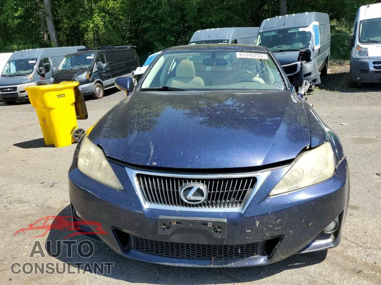 LEXUS IS 2011 - JTHCF5C20B5047491