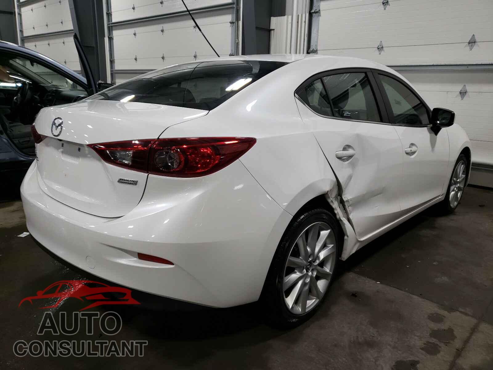 MAZDA 3 2017 - 3MZBN1V73HM140667
