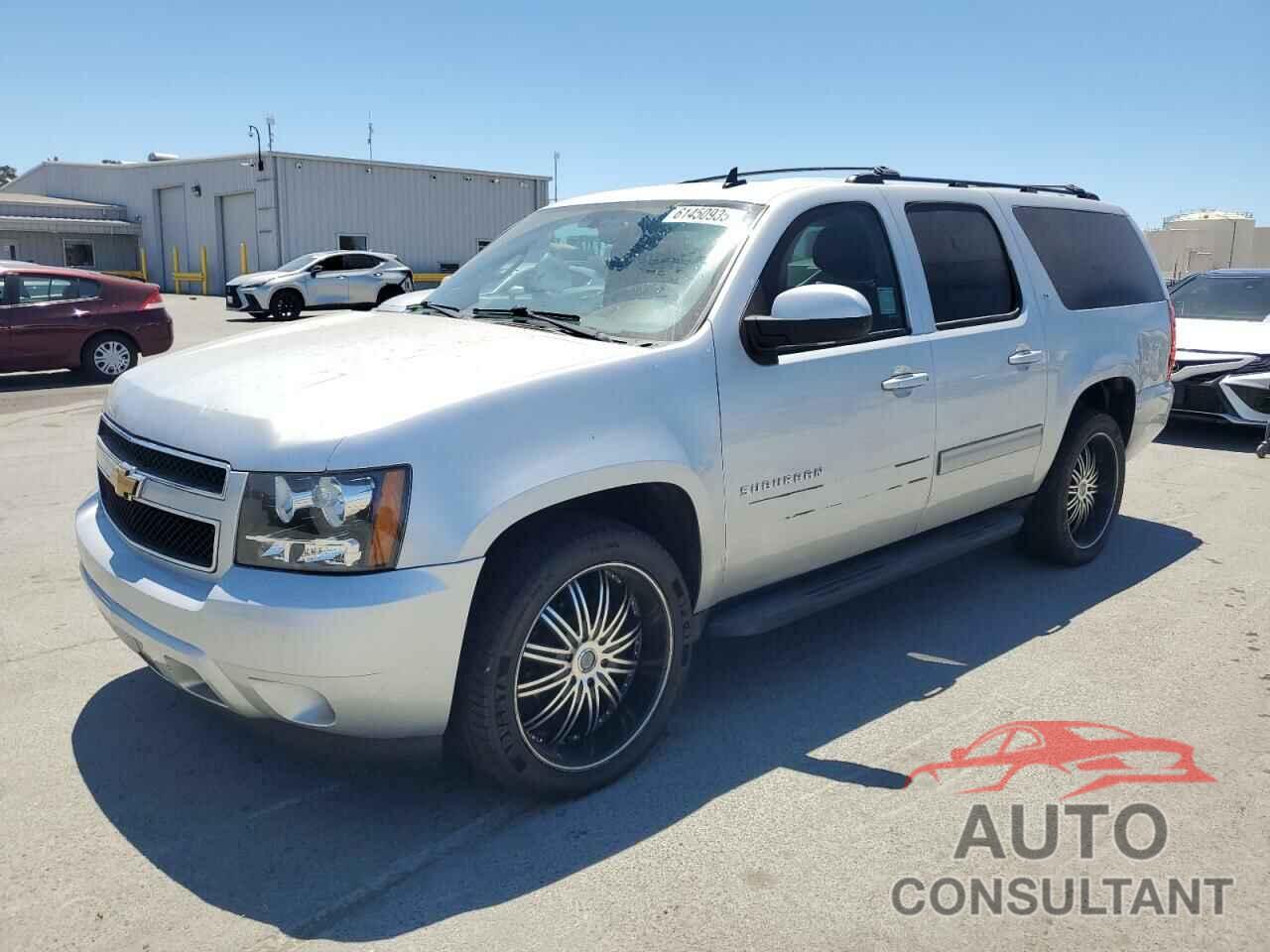 CHEVROLET SUBURBAN 2013 - 1GNSCJE09DR105725