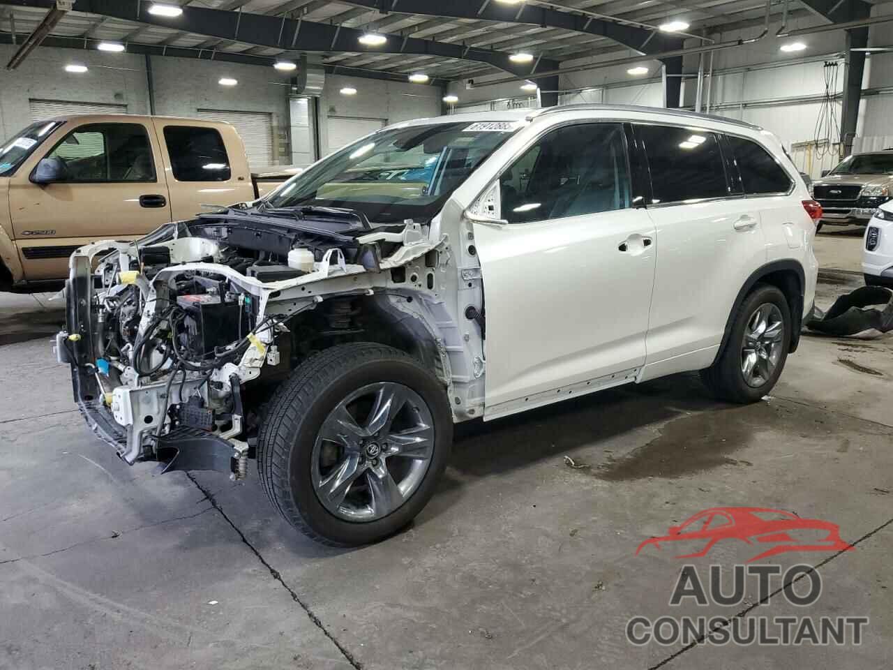 TOYOTA HIGHLANDER 2018 - 5TDDZRFH1JS818134