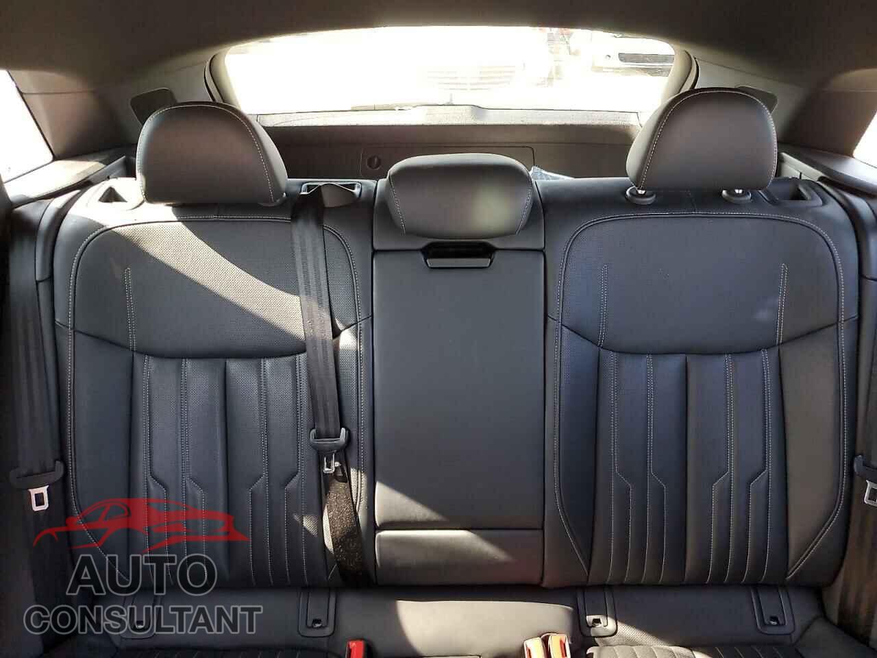 AUDI E-TRON 2019 - WA1VAAGE2KB005776