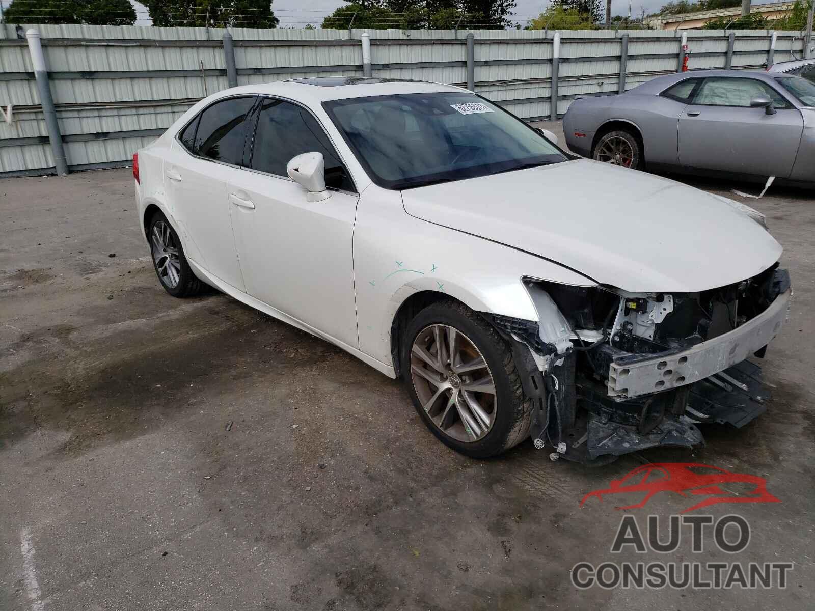 LEXUS IS 2018 - JTHBA1D2XJ5068493