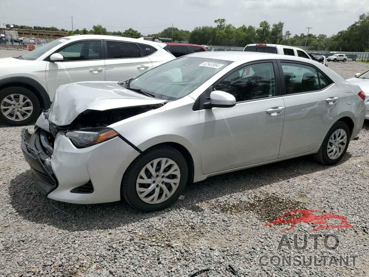 TOYOTA COROLLA 2018 - 5YFBURHE1JP847585