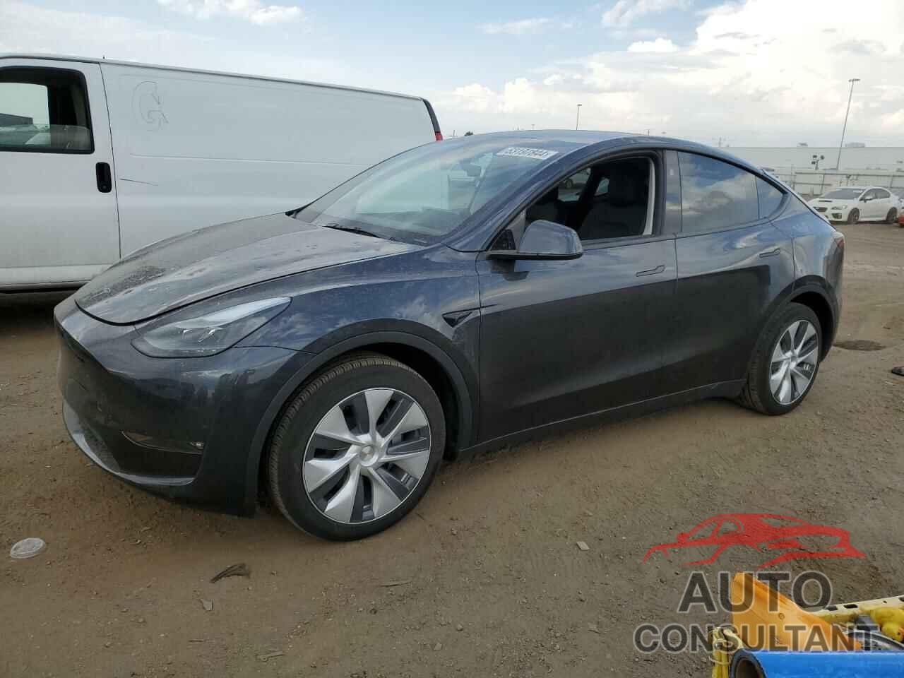 TESLA MODEL Y 2024 - 7SAYGDEE5RF993460