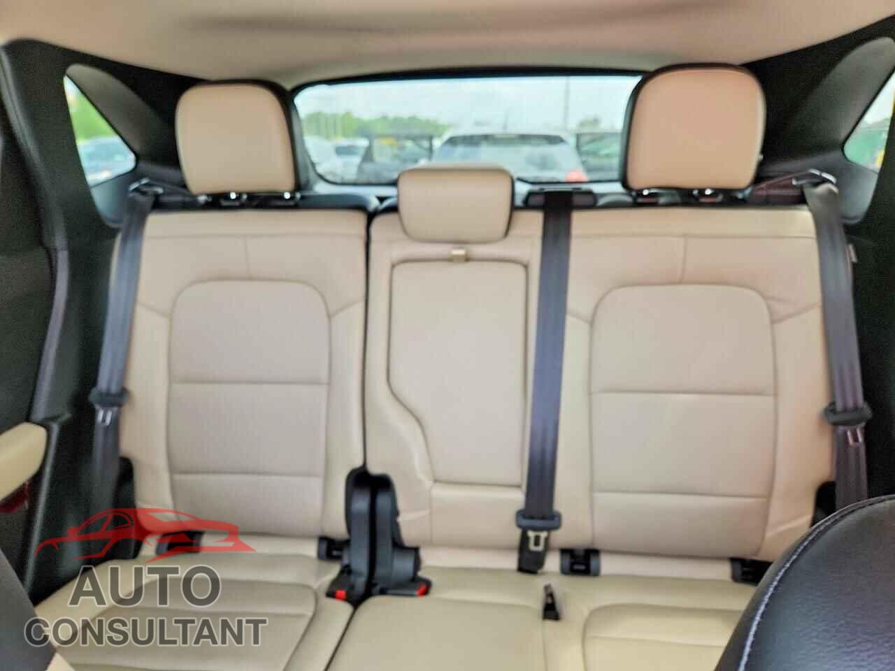 FORD ESCAPE 2020 - 1FMCU9J93LUA27270