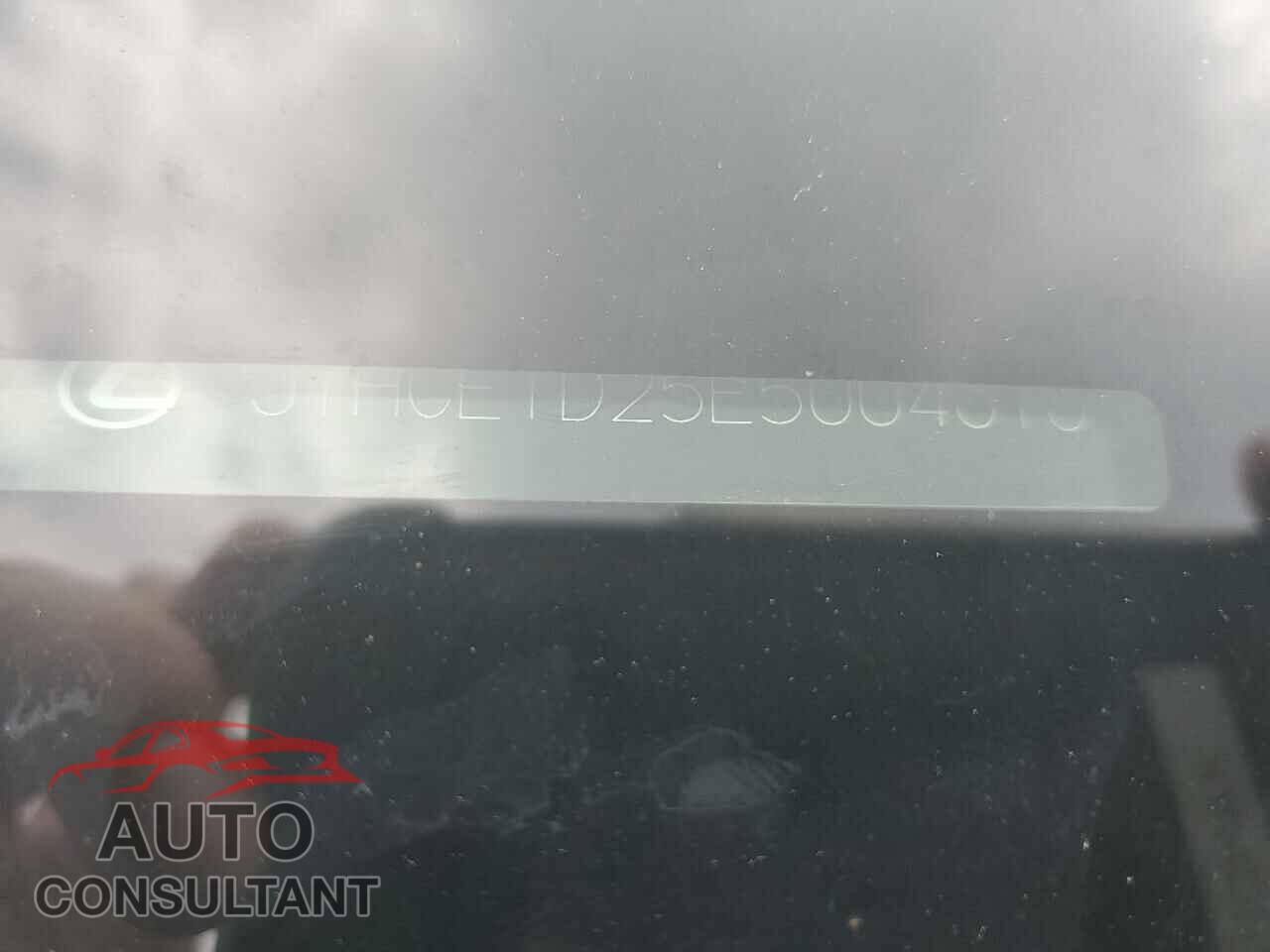 LEXUS IS 2014 - JTHCE1D25E5004313