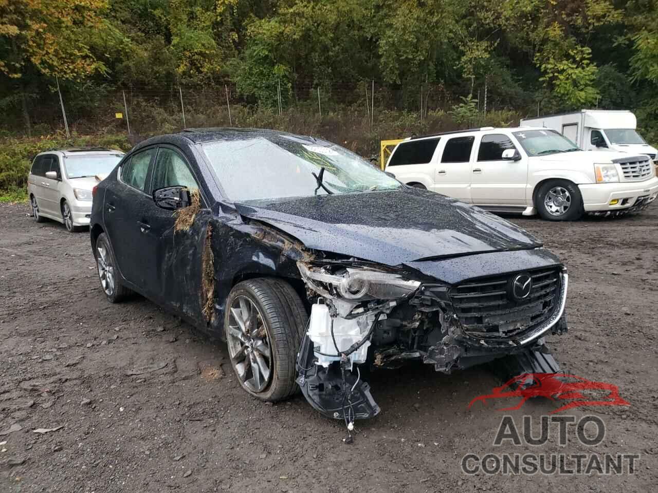 MAZDA 3 2018 - 3MZBN1W3XJM258829