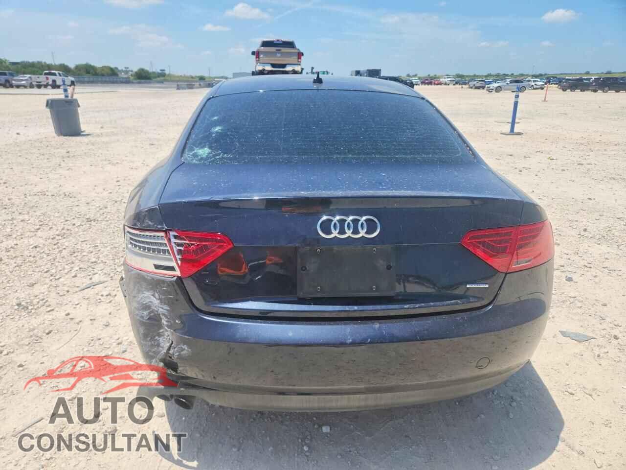 AUDI A5 PREMIUM 2014 - WAUCFAFR9EA040177