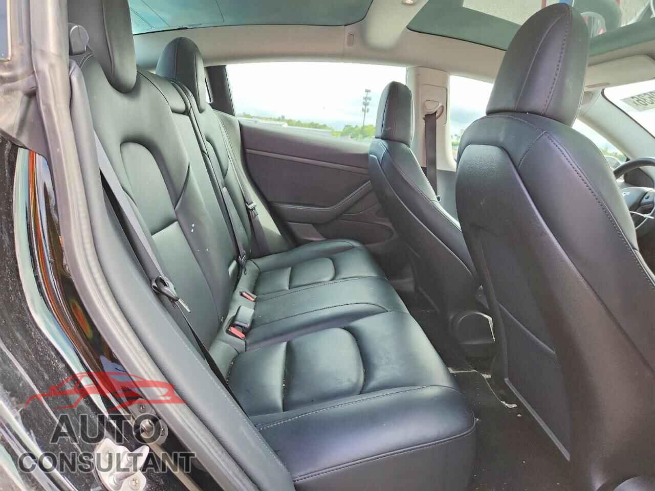 TESLA MODEL 3 2020 - 5YJ3E1EA5LF606373