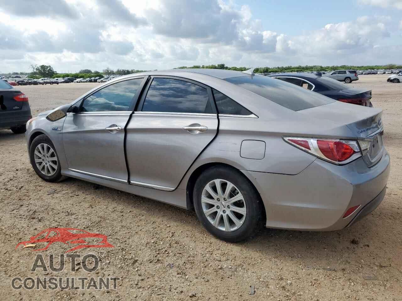 HYUNDAI SONATA 2012 - KMHEC4A48CA057661