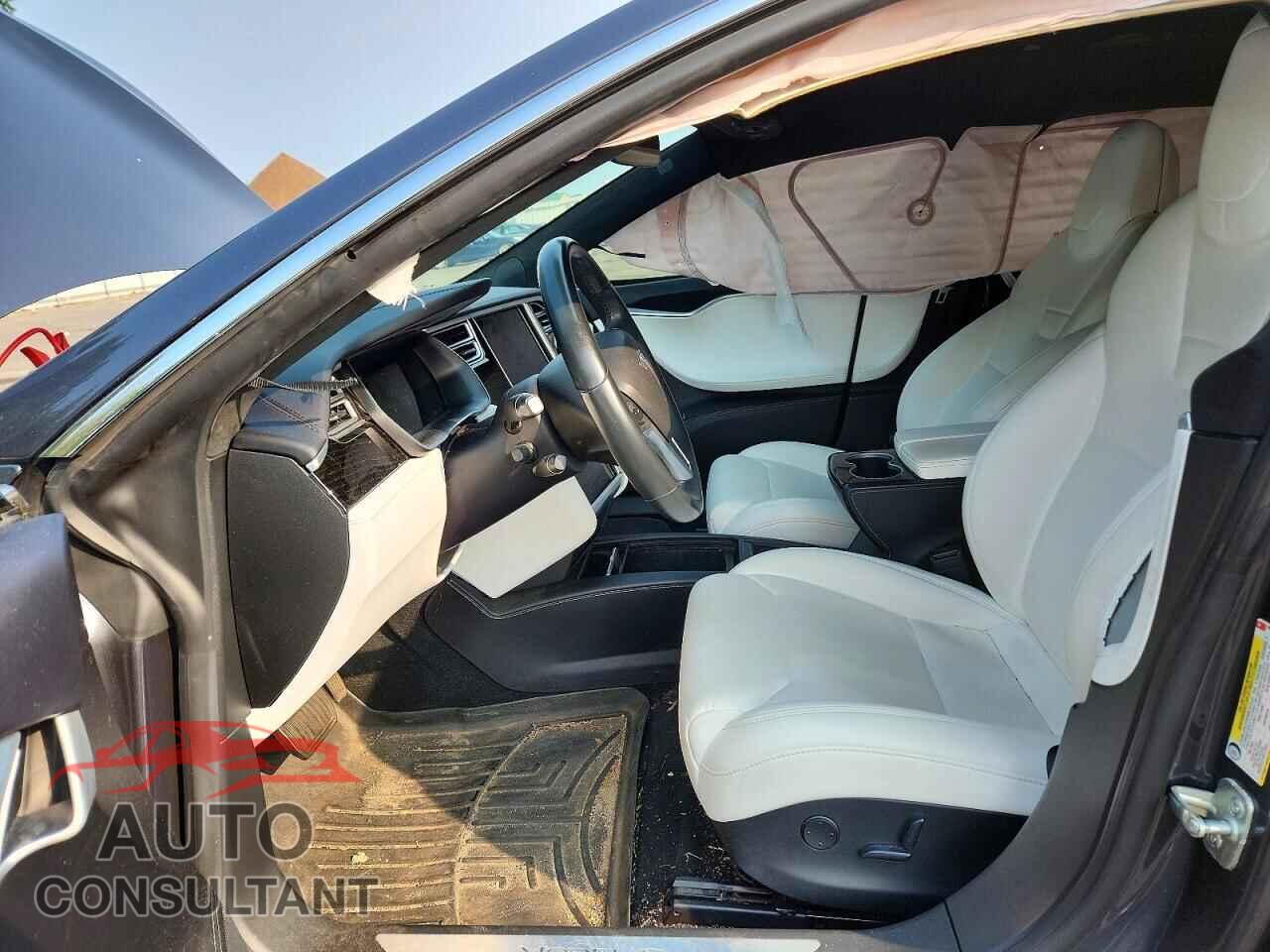 TESLA MODEL S 2017 - 5YJSA1E15HF200057