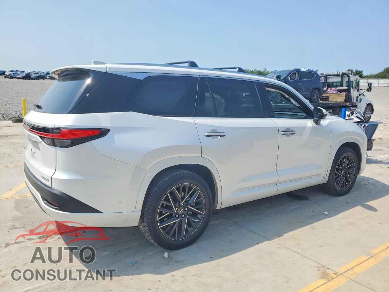 LEXUS UNKNOWN 2024 - 5TDAAAA63RS012180