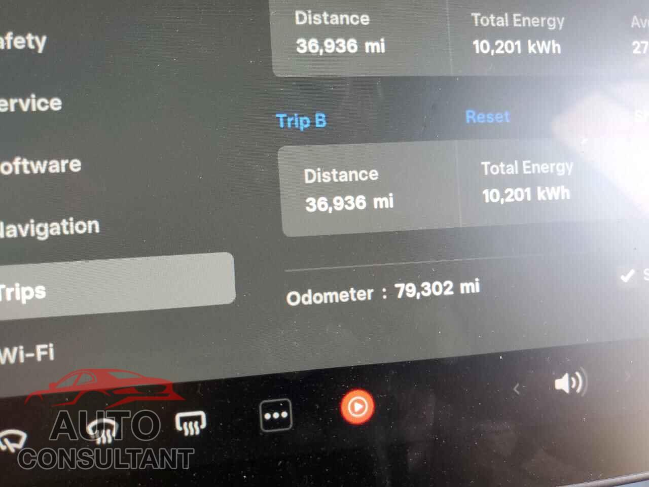 TESLA MODEL 3 2021 - 5YJ3E1EB5MF065657