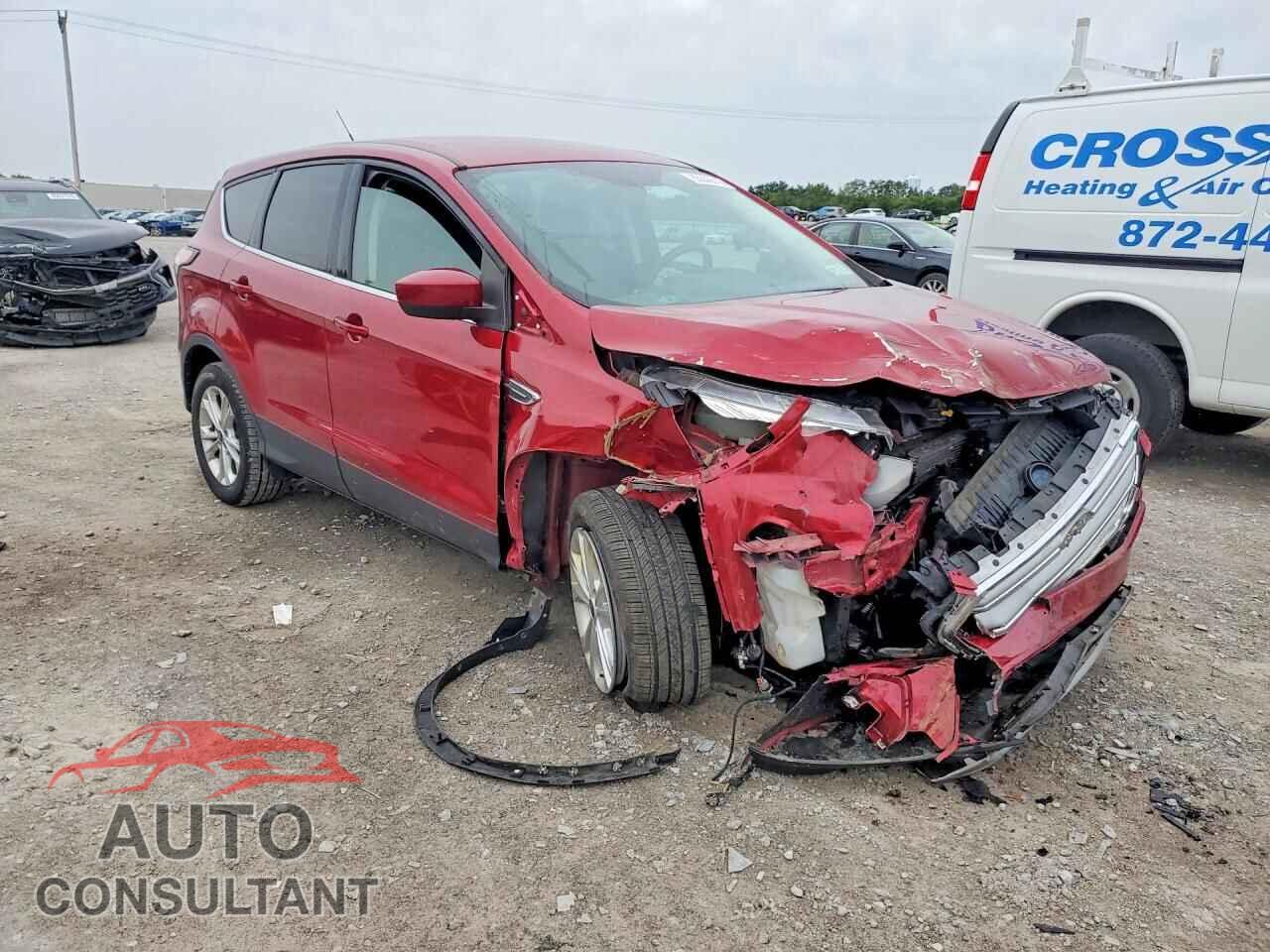 FORD ESCAPE 2017 - 1FMCU0GDXHUD57082