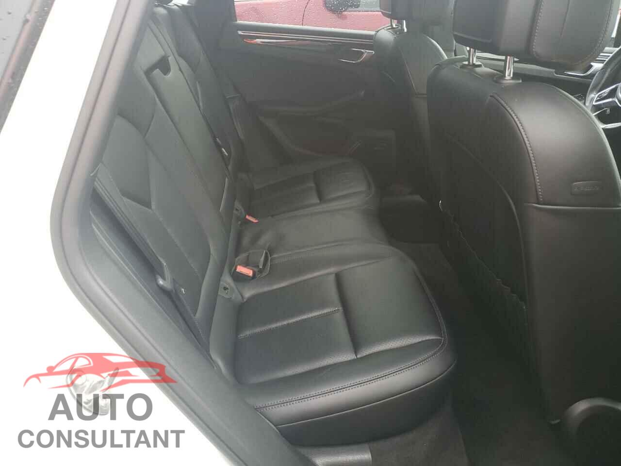 PORSCHE MACAN 2017 - WP1AB2A54HLB21031