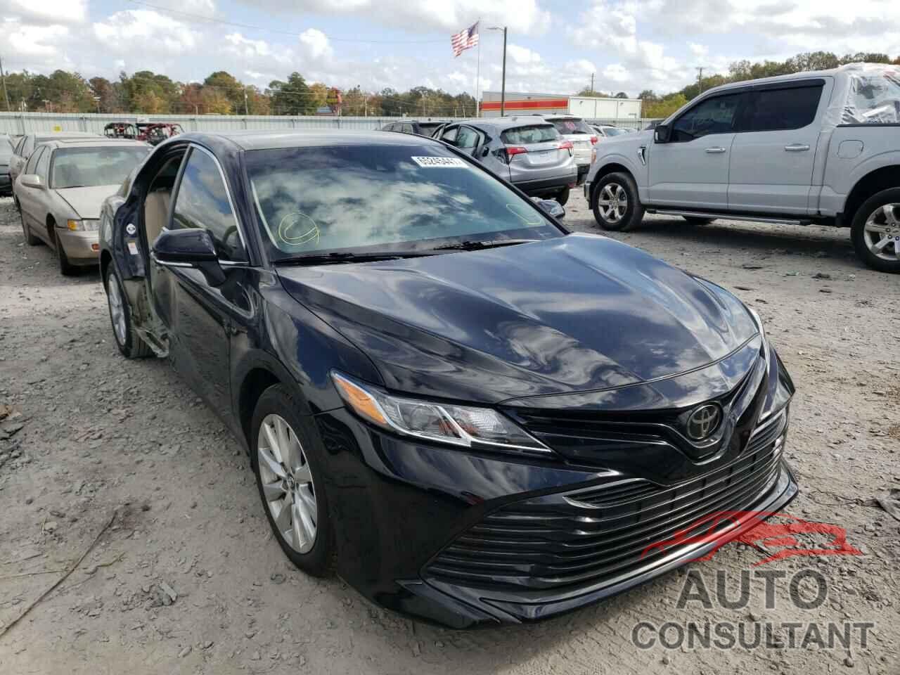 TOYOTA CAMRY 2018 - 4T1B11HK3JU059230
