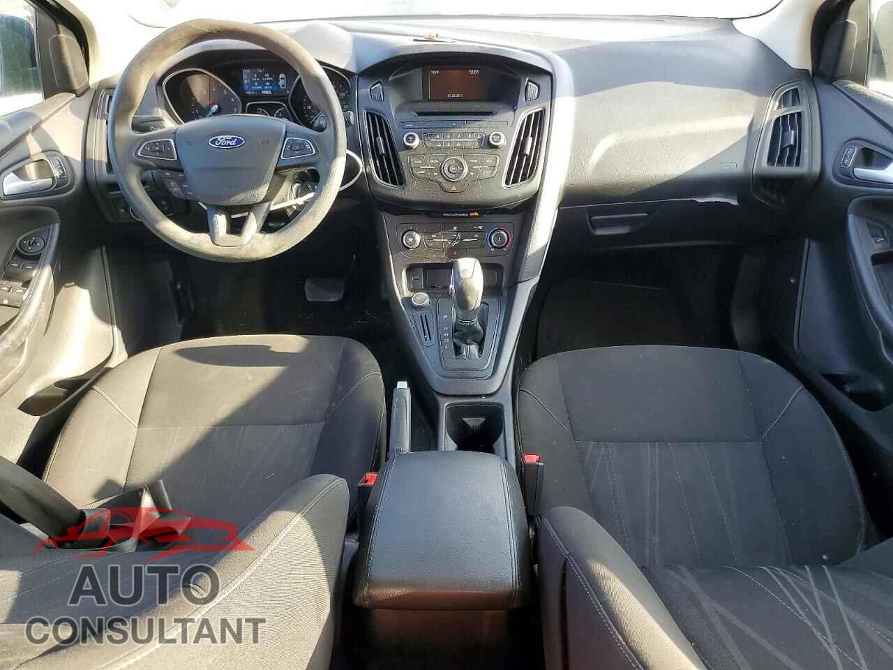 FORD FOCUS 2015 - 1FADP3F27FL335258