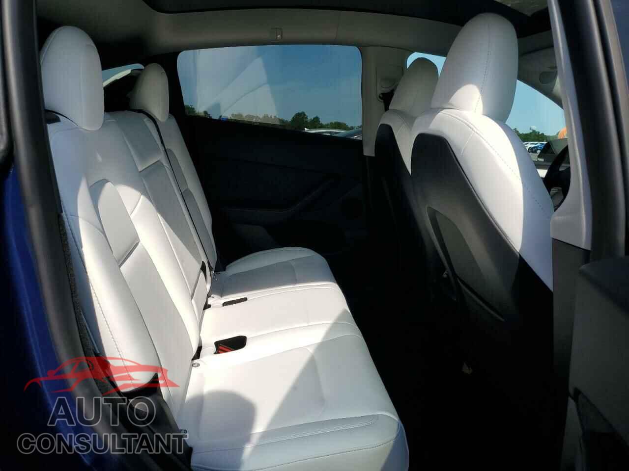 TESLA MODEL Y 2023 - 7SAYGDEE5PF910400