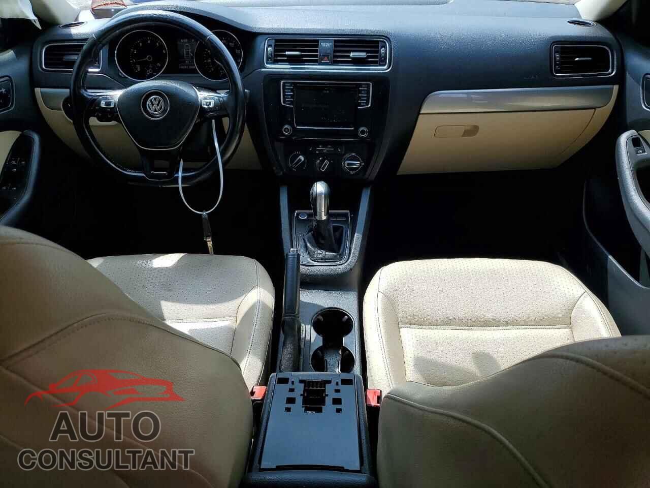 VOLKSWAGEN JETTA 2017 - 3VWDB7AJ3HM231363