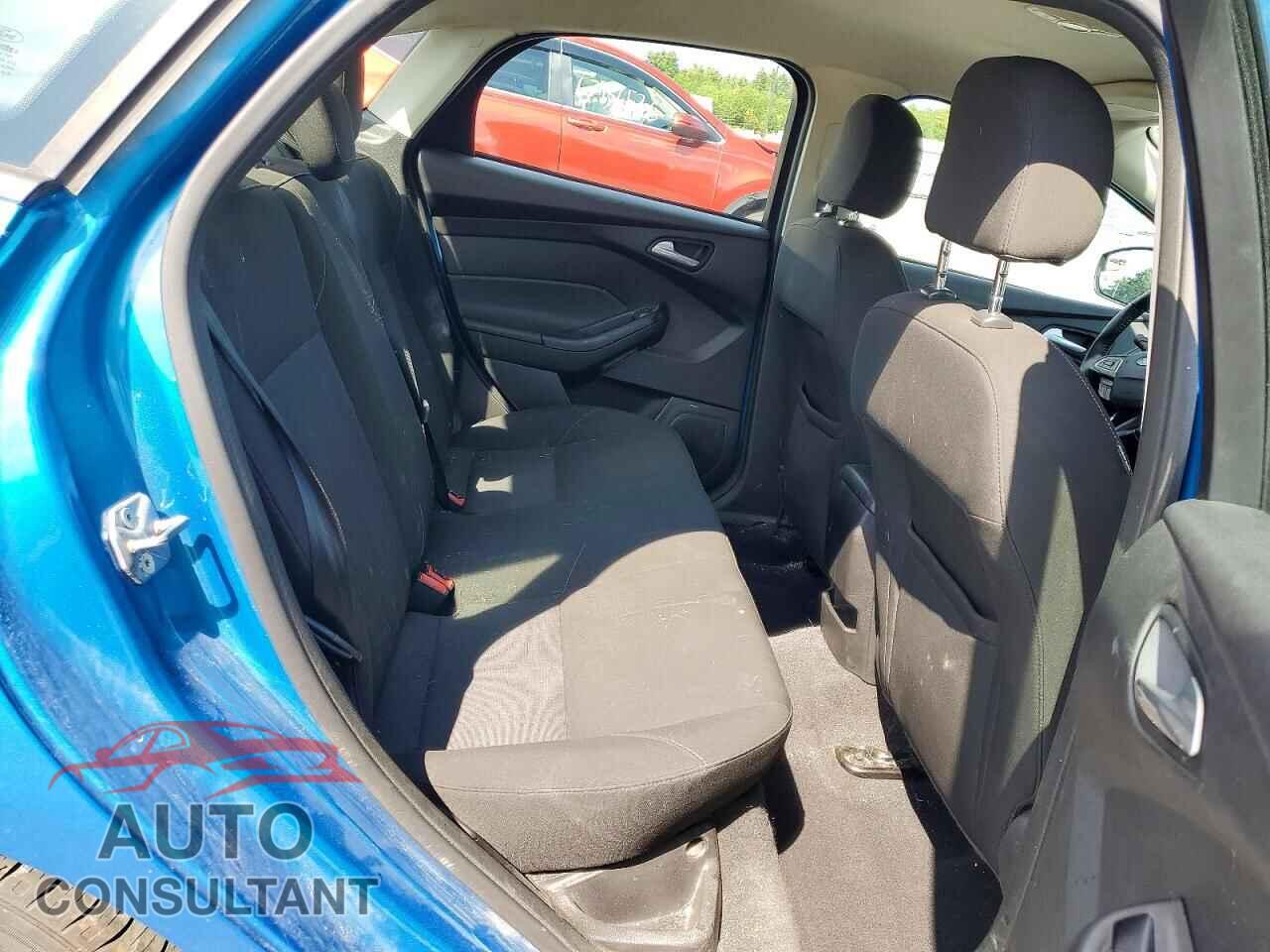 FORD FOCUS 2015 - 1FADP3F29FL297564