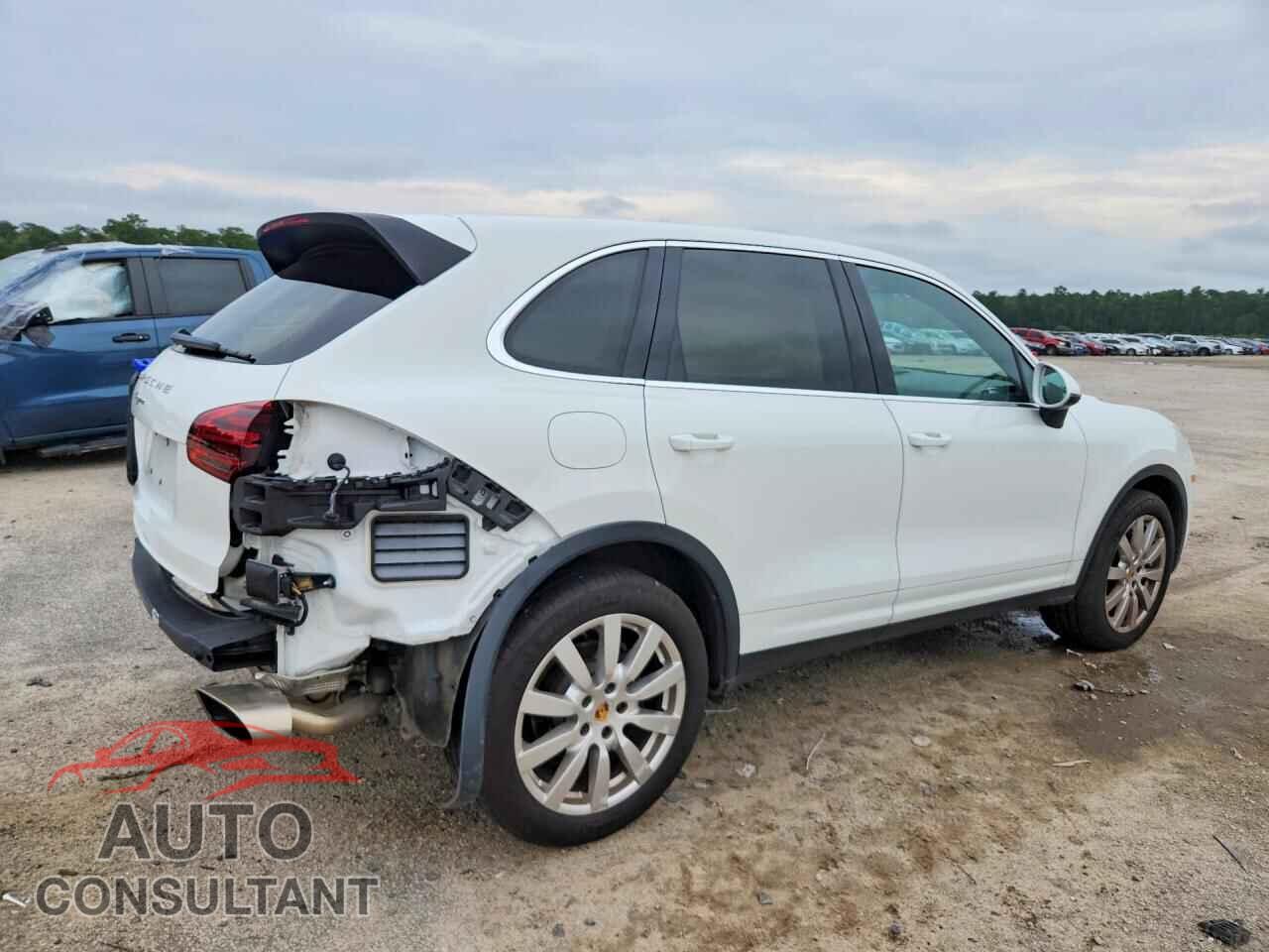 PORSCHE CAYENNE 2016 - WP1AA2A25GKA16091