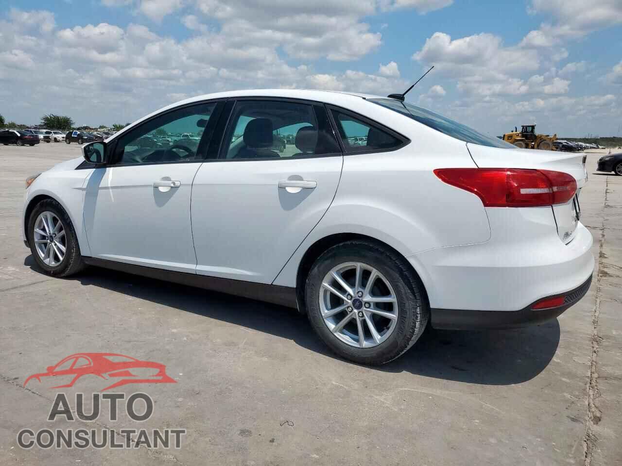 FORD FOCUS 2018 - 1FADP3F28JL288637