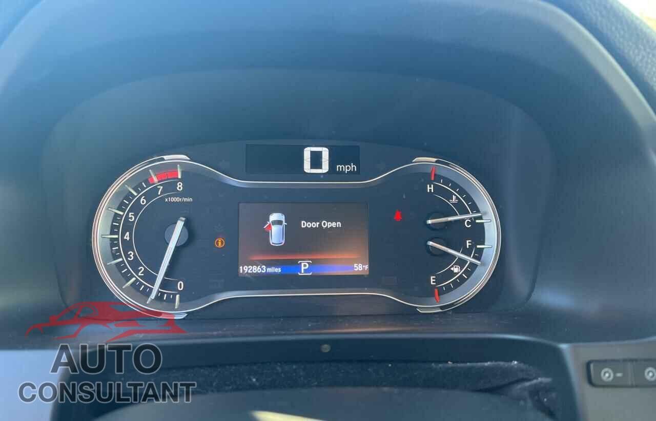 HONDA PILOT 2016 - 5FNYF6H36GB009235