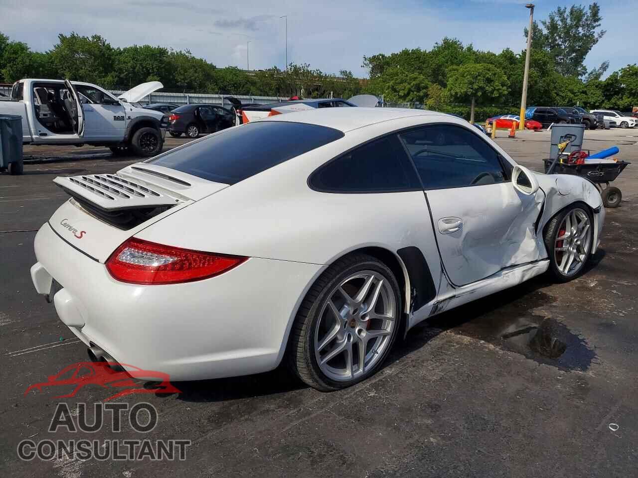PORSCHE 911 2011 - WP0AB2A97BS720135
