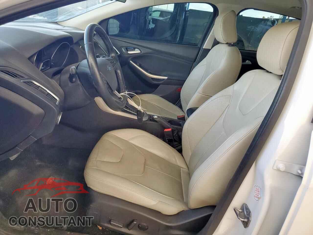FORD FOCUS 2017 - 1FADP3N25HL272875