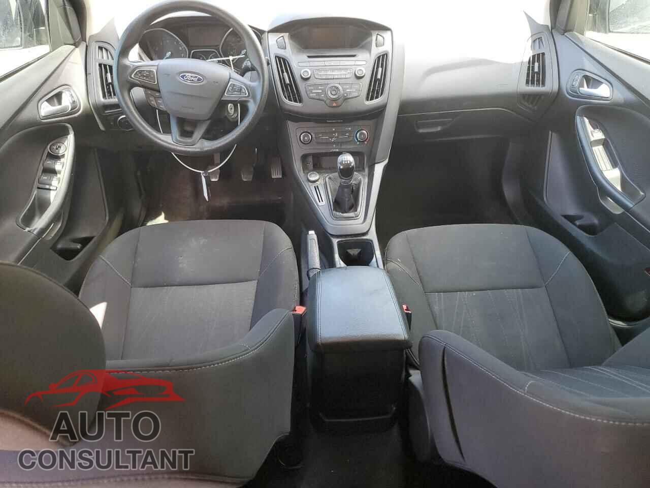FORD FOCUS 2016 - 1FADP3K28GL397596