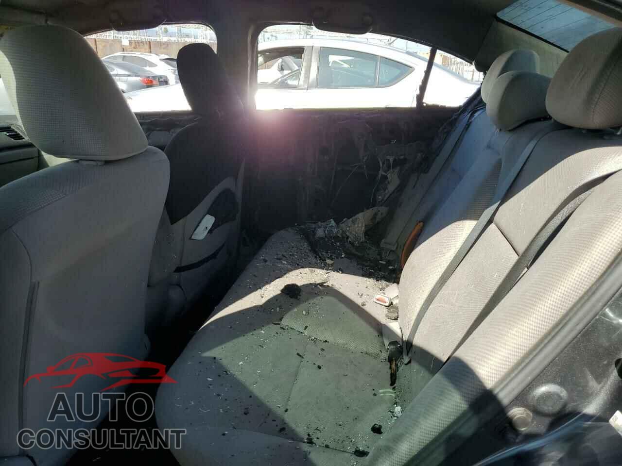 HONDA CIVIC 2012 - 2HGFB2F57CH560716