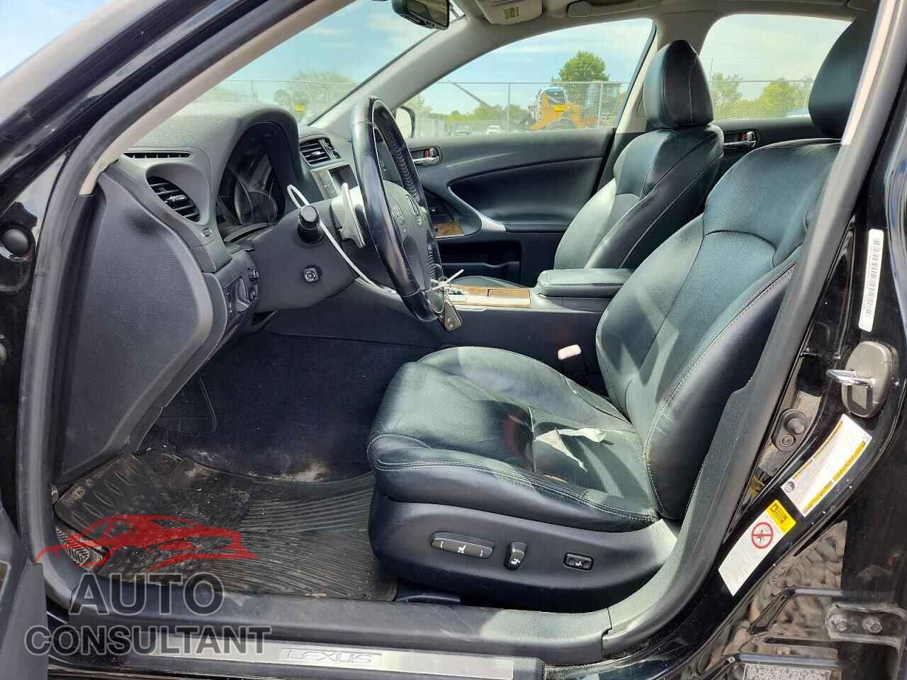 LEXUS IS 2009 - JTHCK262395027915