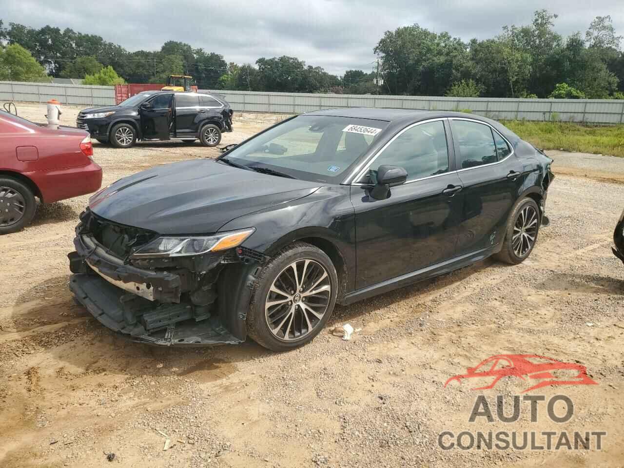 TOYOTA CAMRY 2018 - 4T1B11HK4JU539115