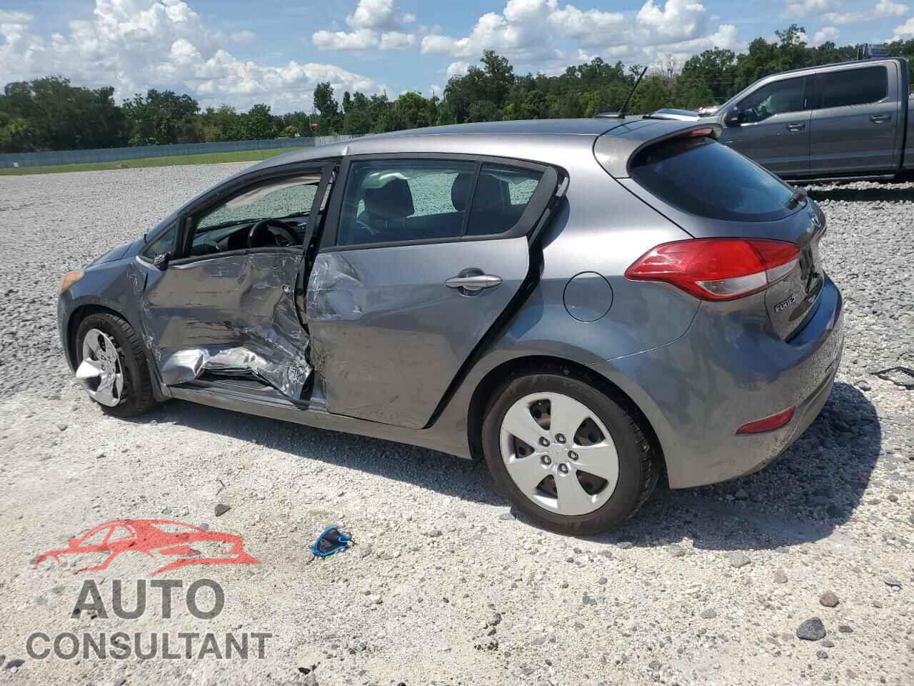 KIA FORTE 2016 - KNAFK5A89G5646802