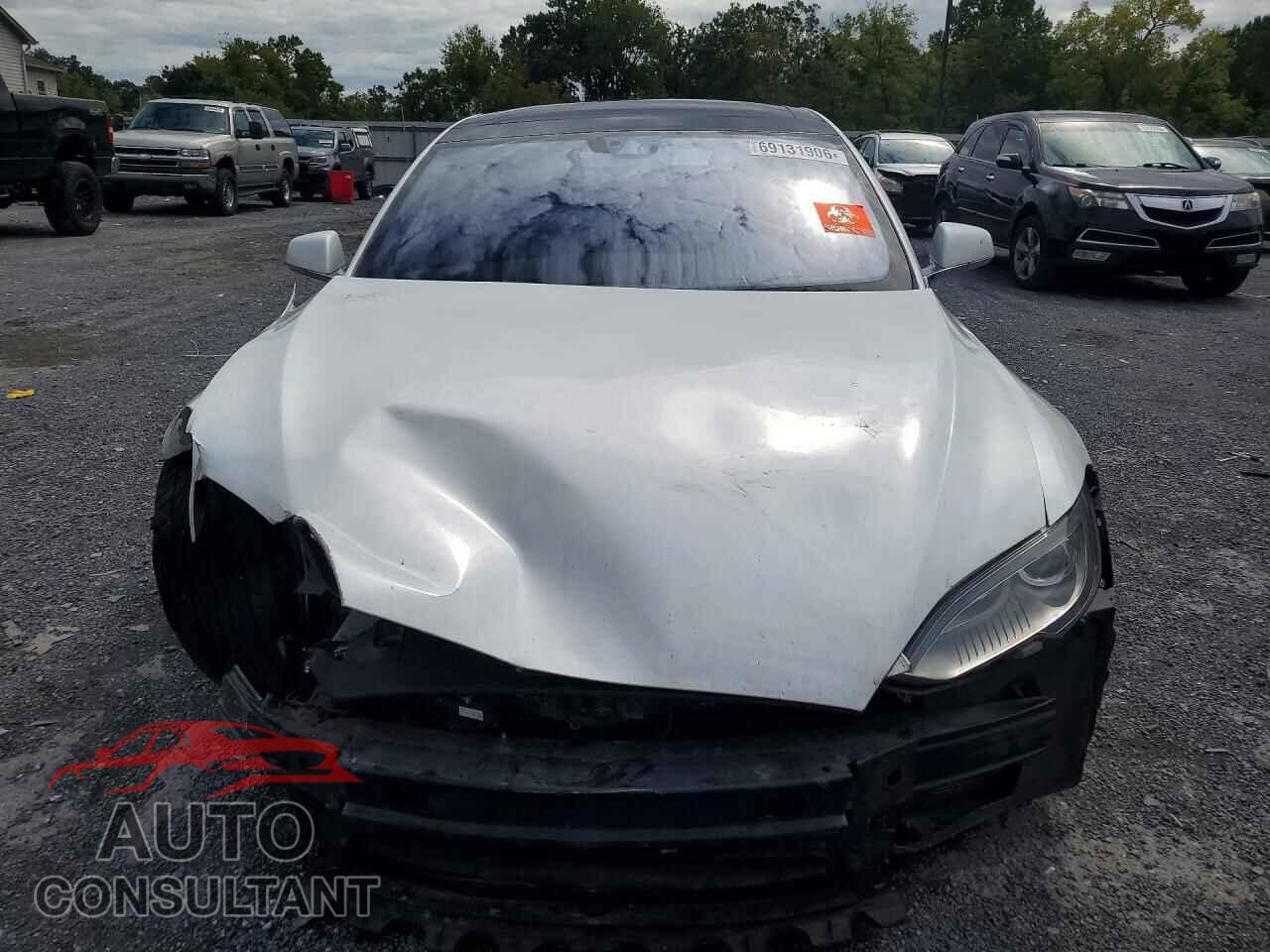 TESLA MODEL S 2015 - 5YJSA1E22FF105946