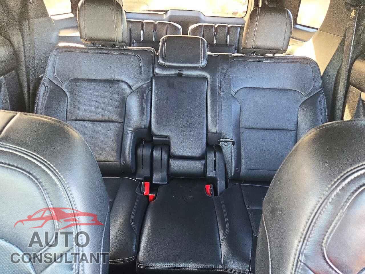 FORD EXPLORER 2018 - 1FM5K8F89JGB70292