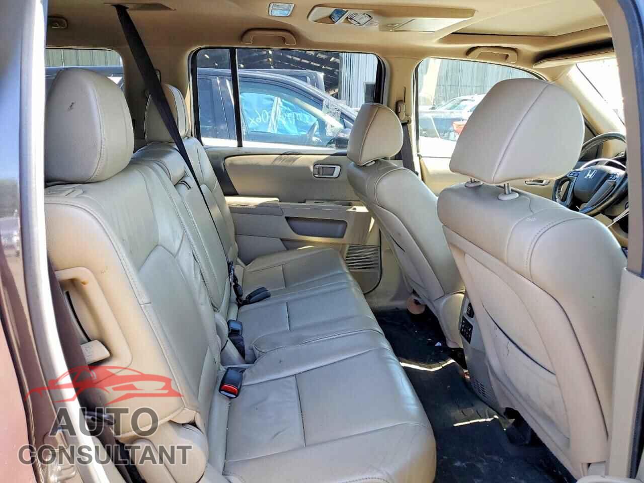 HONDA PILOT 2013 - 5FNYF4H66DB032167